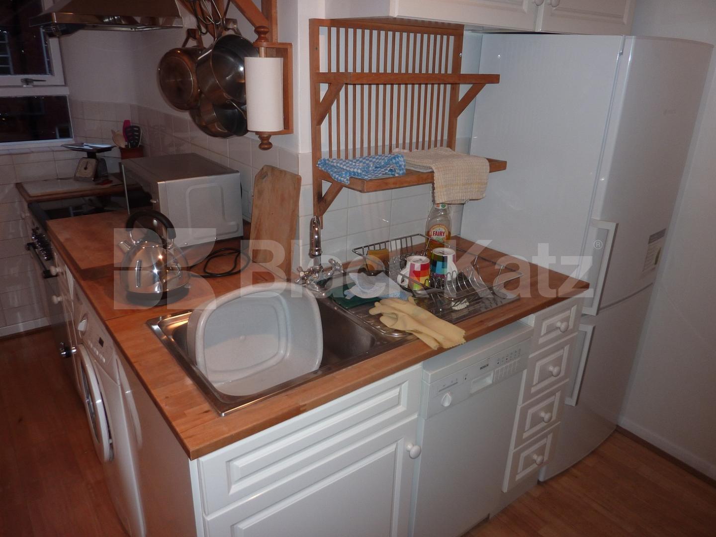 			NEW INSTRUCTION!, 2 Bedroom, 1 bath, 1 reception Flat			 Judd Street, KINGS CROSS-RUSSELL SQUARE